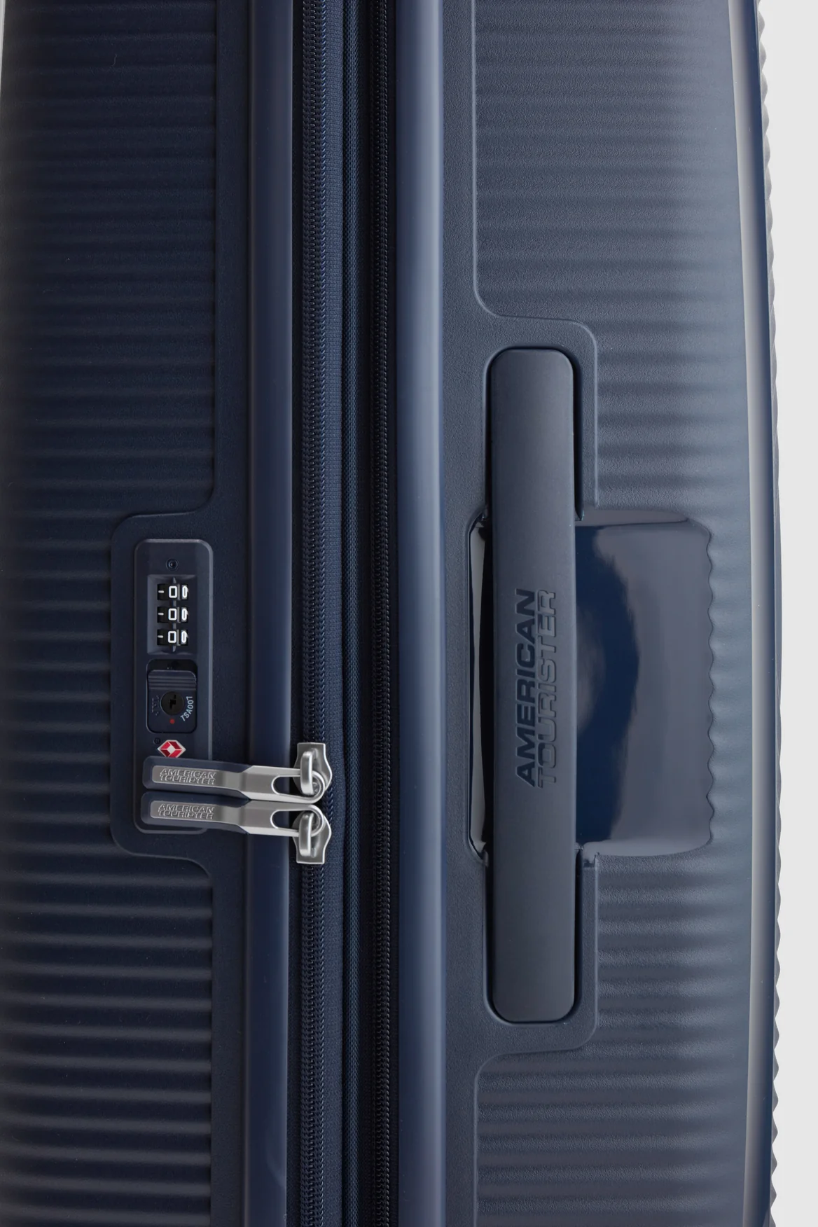 Curio 2 55cm Suitcase - Image 7