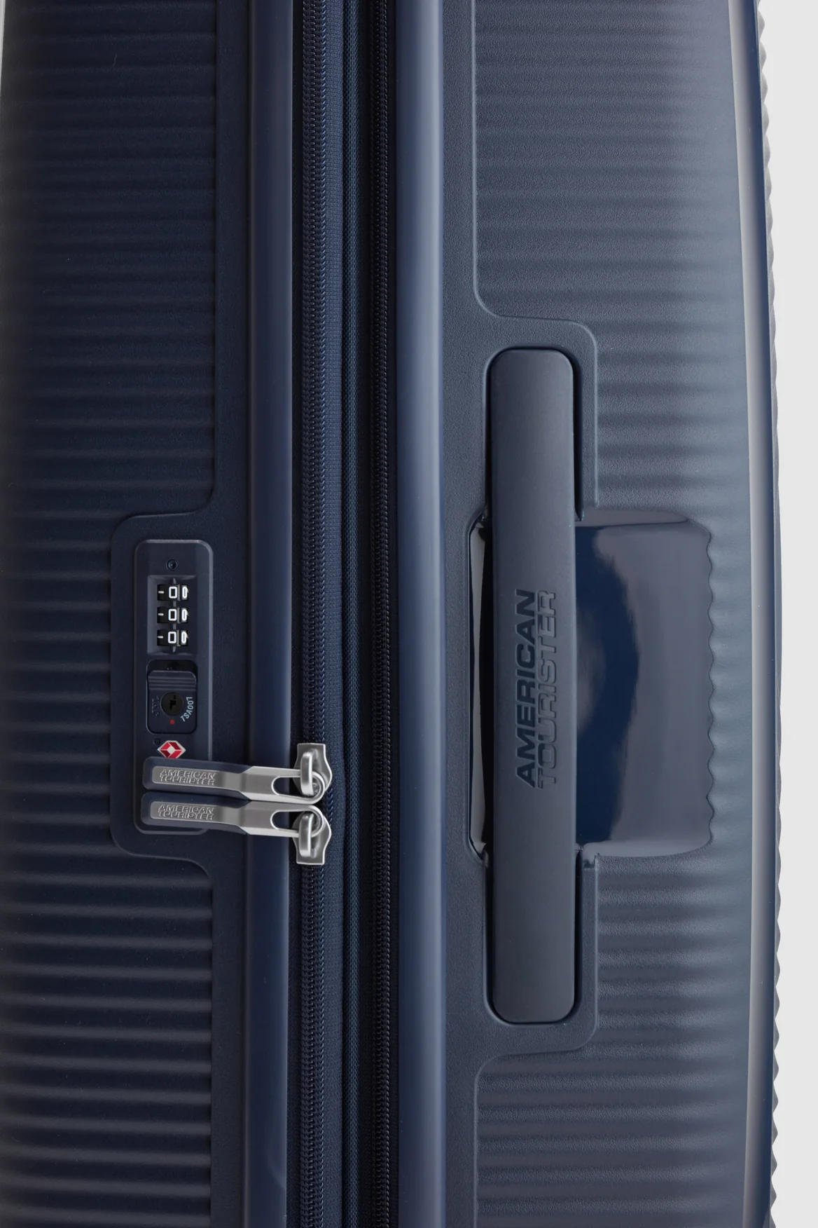 Curio 2 80cm Suitcase - Image 7