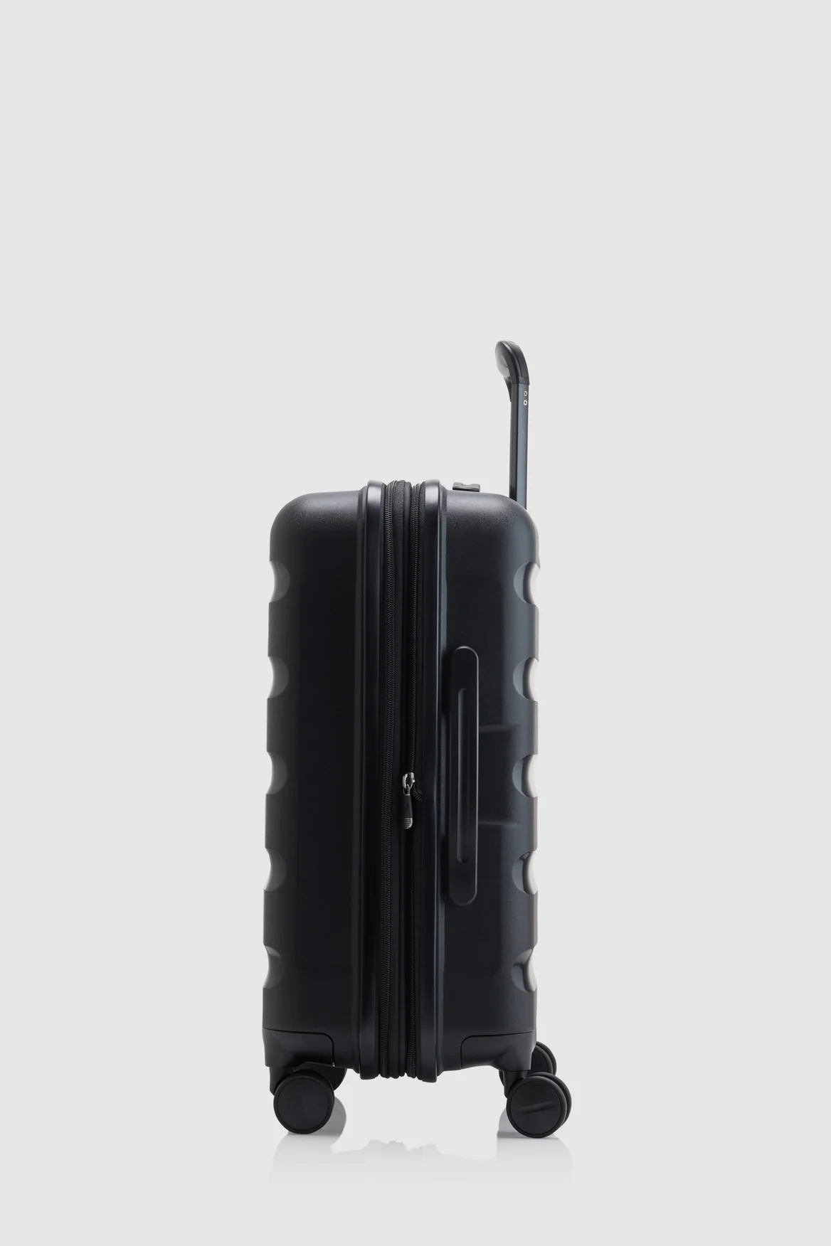 Gloss Stripe 55cm Suitcase - Image 2