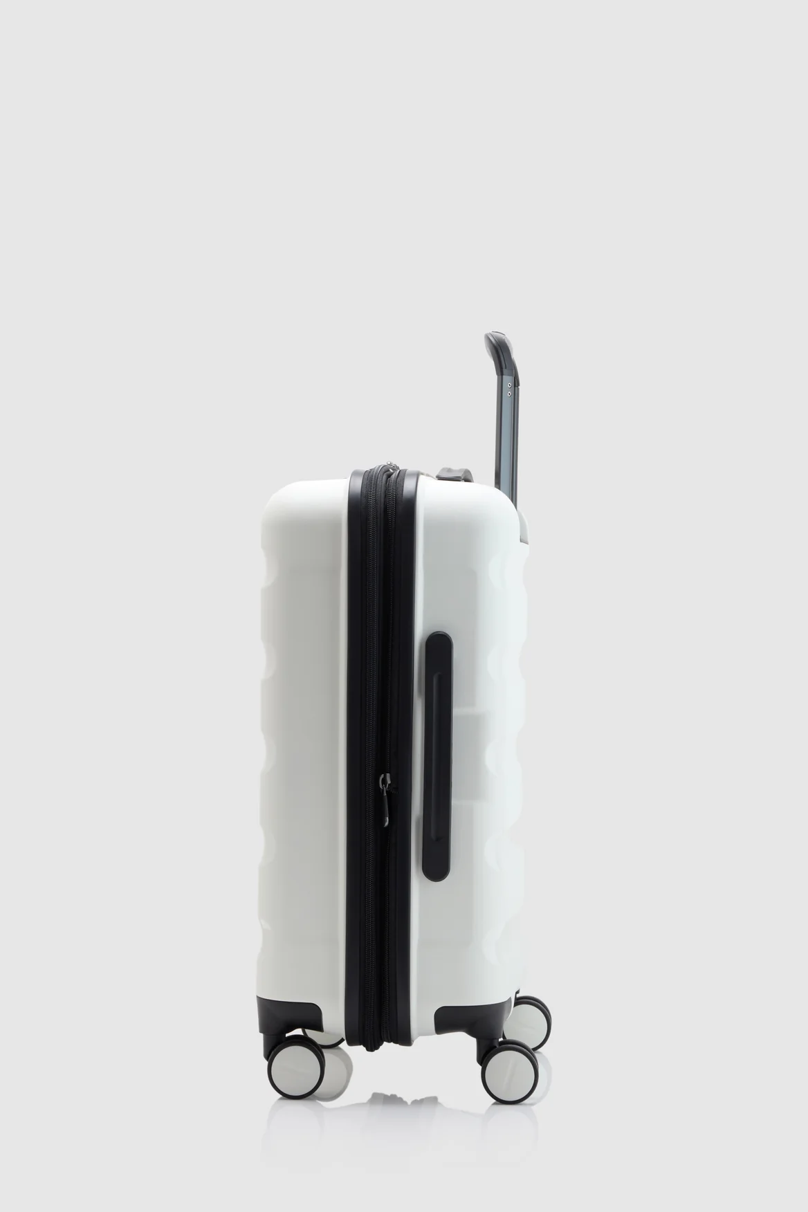 Gloss Stripe 55cm Suitcase - Image 2