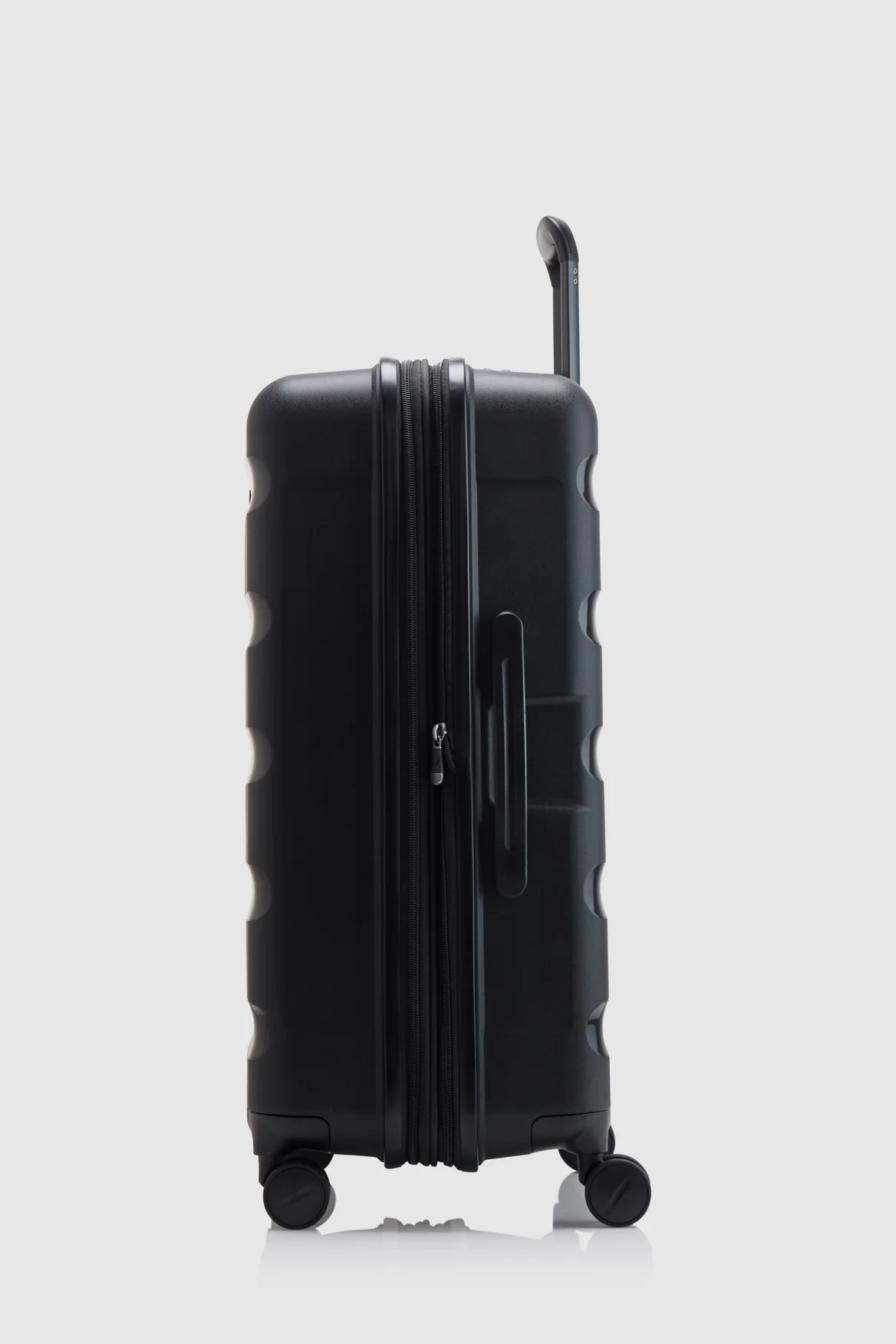 Gloss Stripe 68cm Suitcase - Image 2