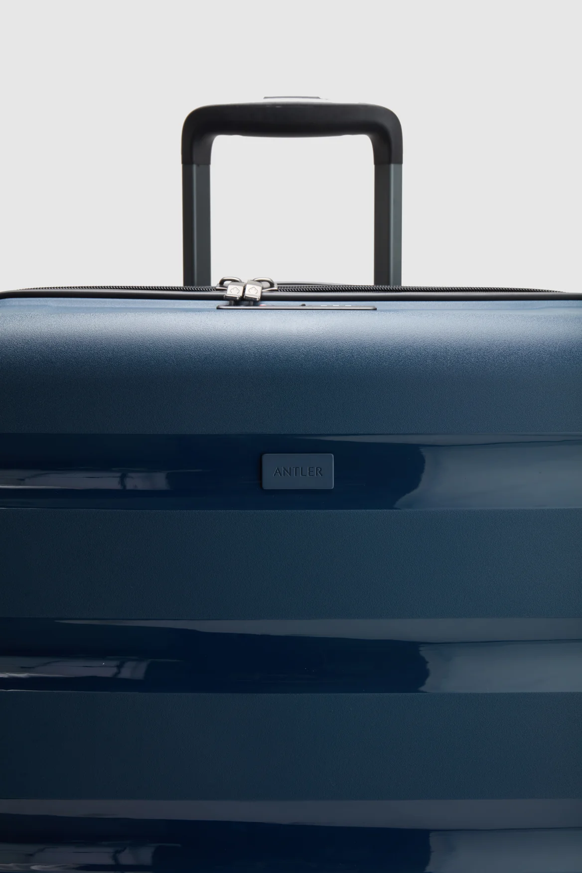 Gloss Stripe 68cm Suitcase - Image 8