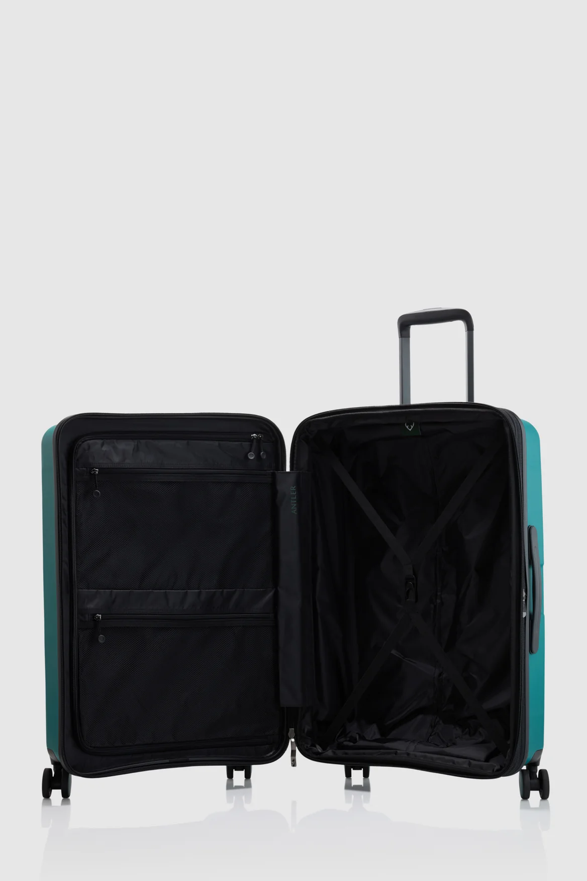 Gloss Stripe 68cm Suitcase - Image 3