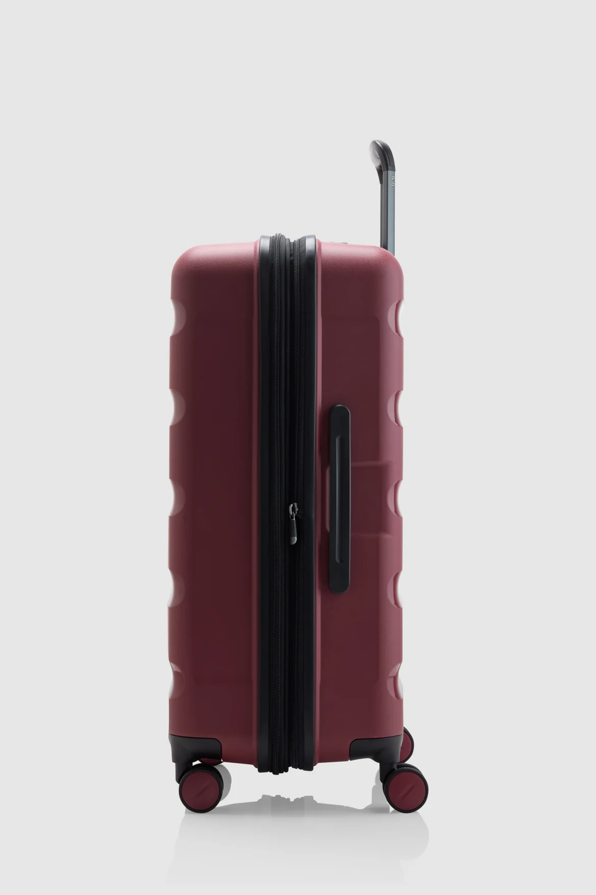 Gloss Stripe 68cm Suitcase - Image 2