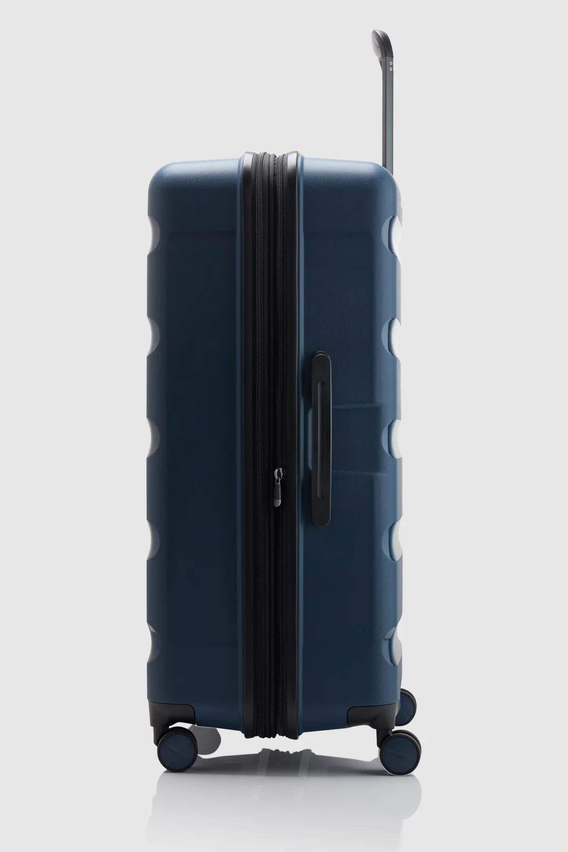 Gloss Stripe 78cm Suitcase - Image 2