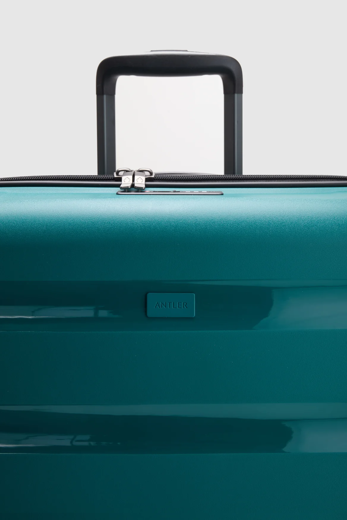 Gloss Stripe 78cm Suitcase - Image 8