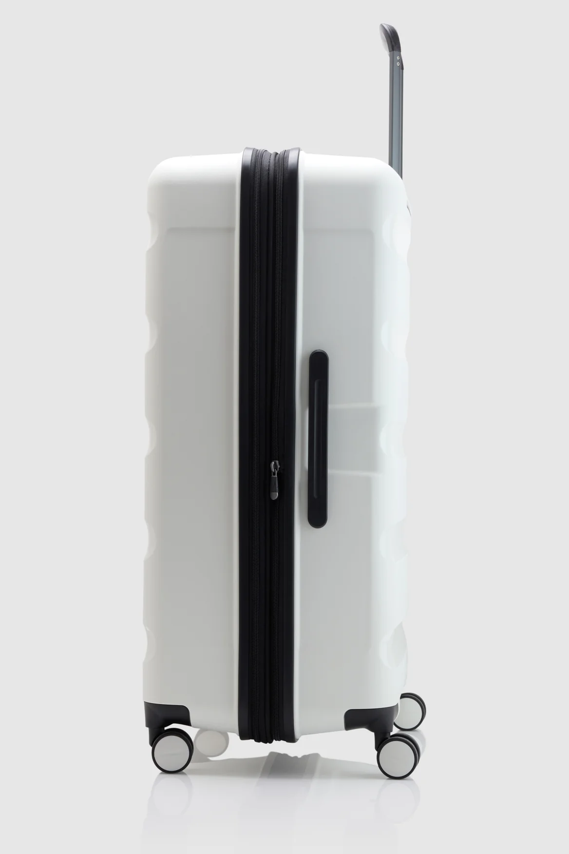 Gloss Stripe 78cm Suitcase - Image 2