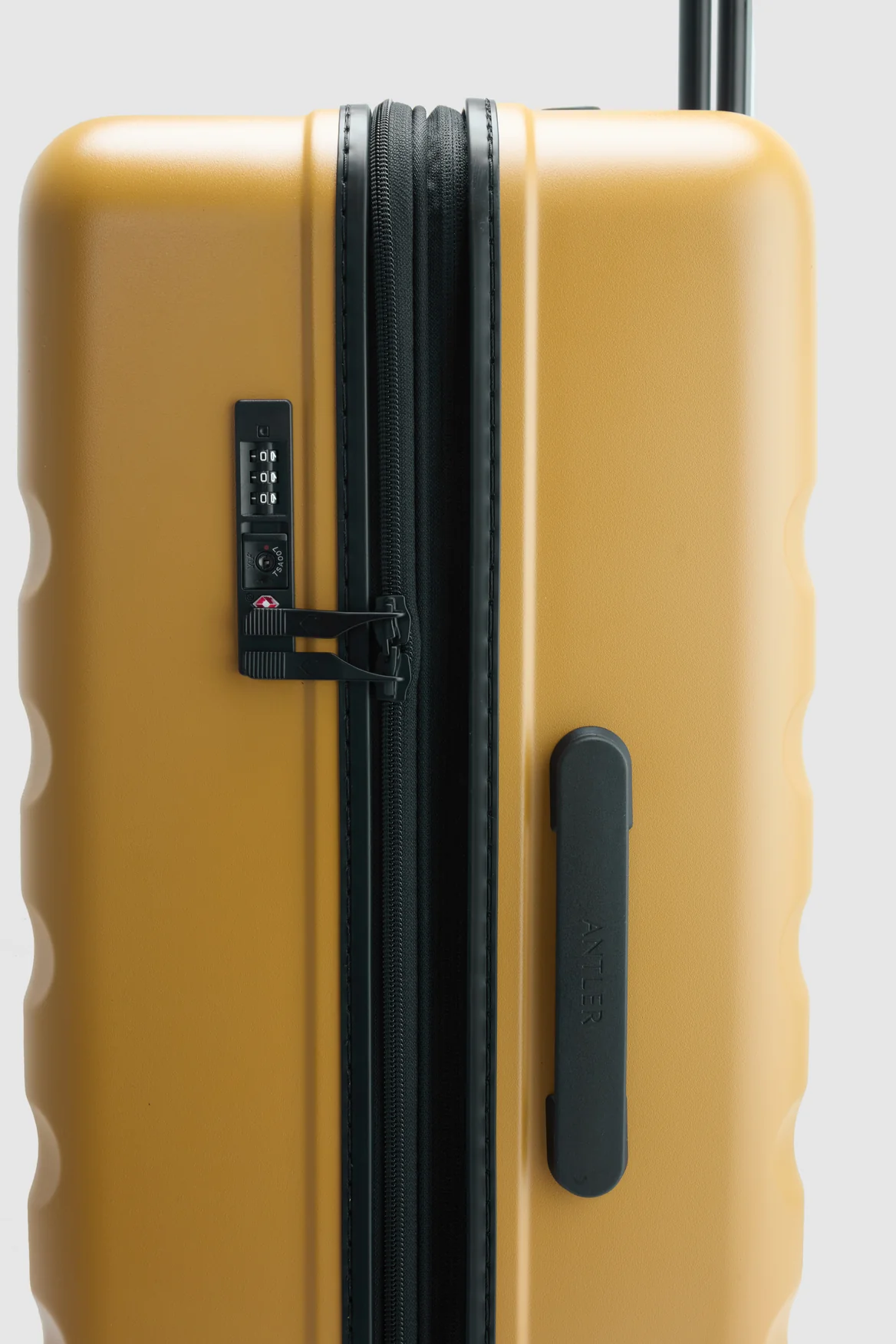 Icon Stripe 66cm Suitcase - Image 7