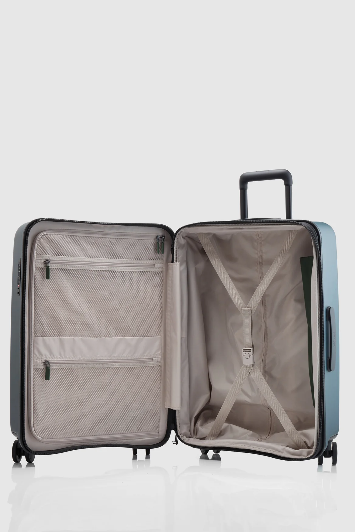 Icon Stripe 78cm Suitcase - Image 3