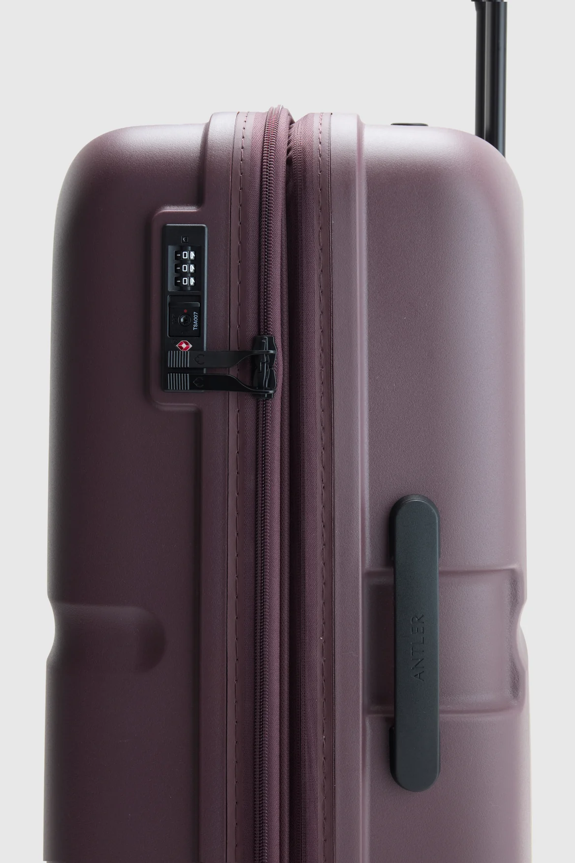 Single Stripe 68cm Suitcase - Image 7