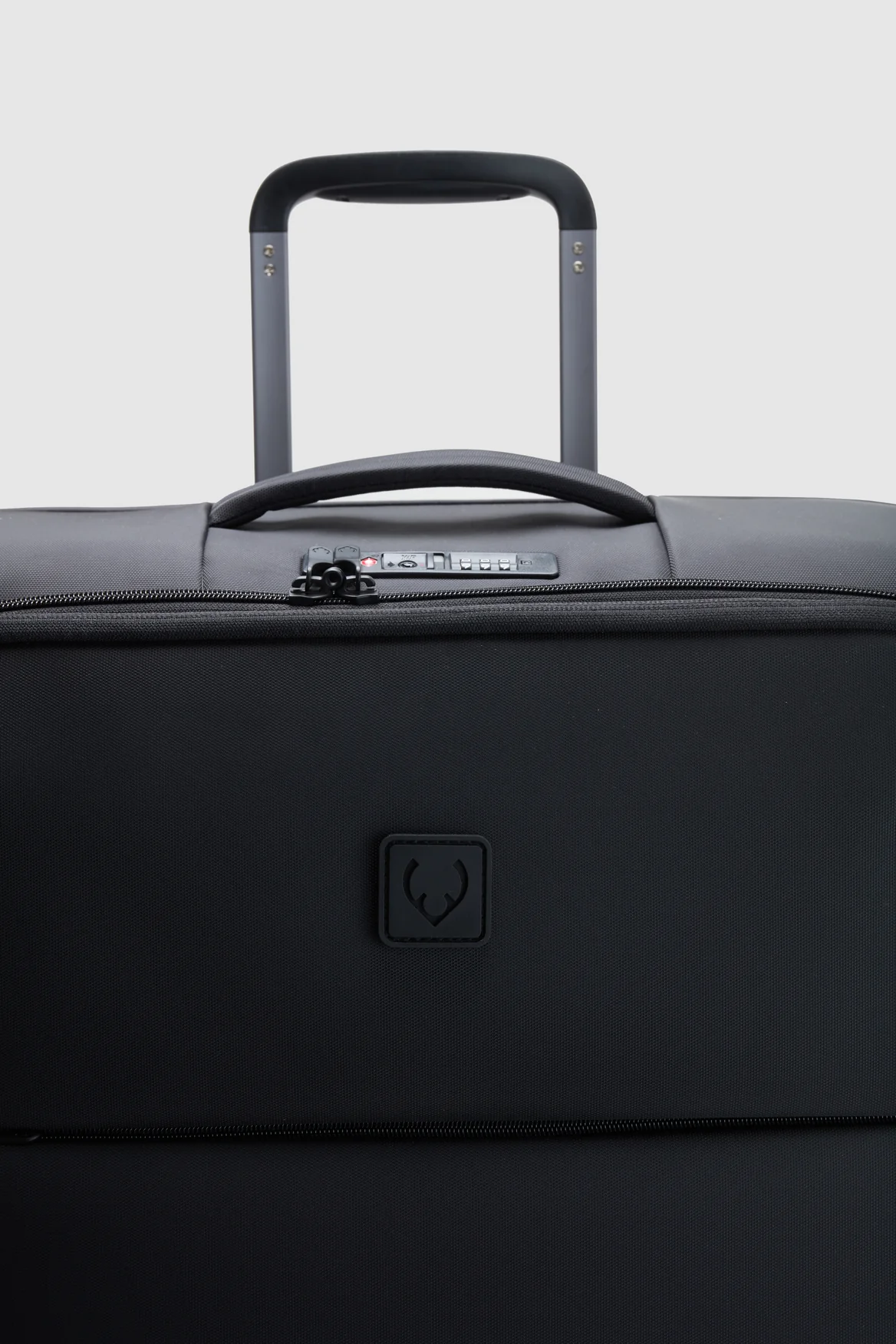 Soft Stripe 2.0 81cm Suitcase - Image 8