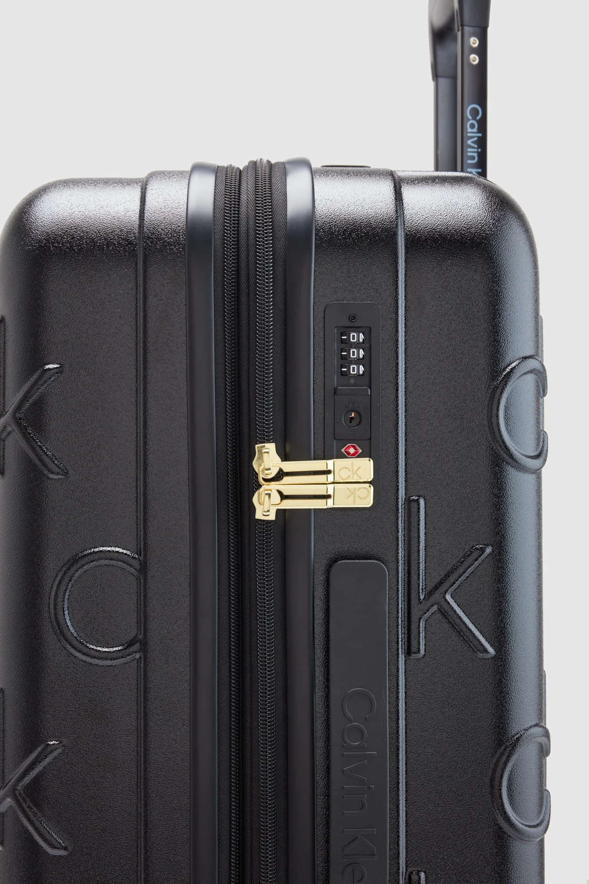 Insignia 2.0 67cm Suitcase - Image 7
