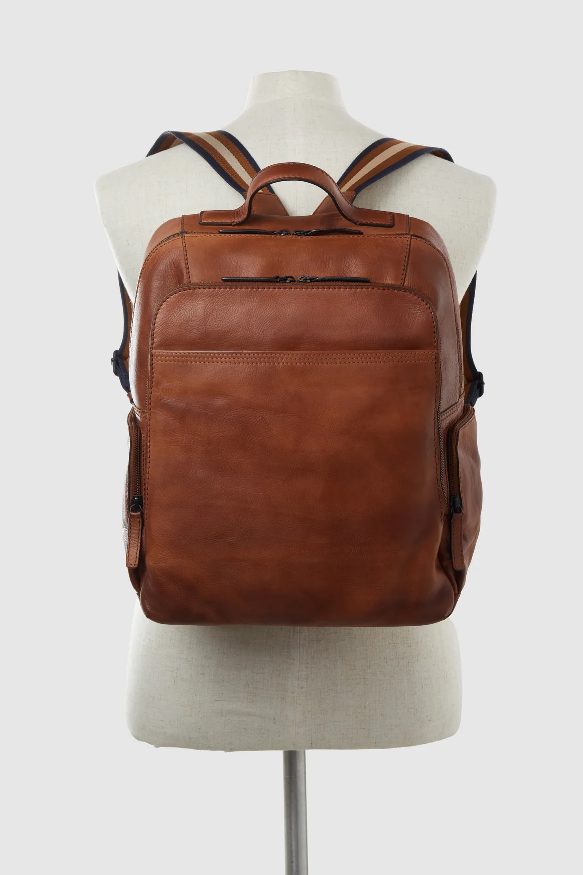 Lucas Leather Large Backpack - Image 4