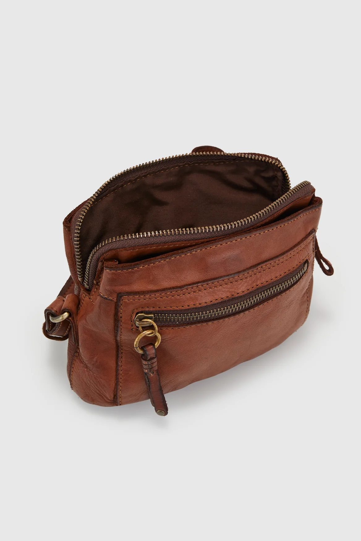 Ari Leather Small Crossbody Bag - Image 3