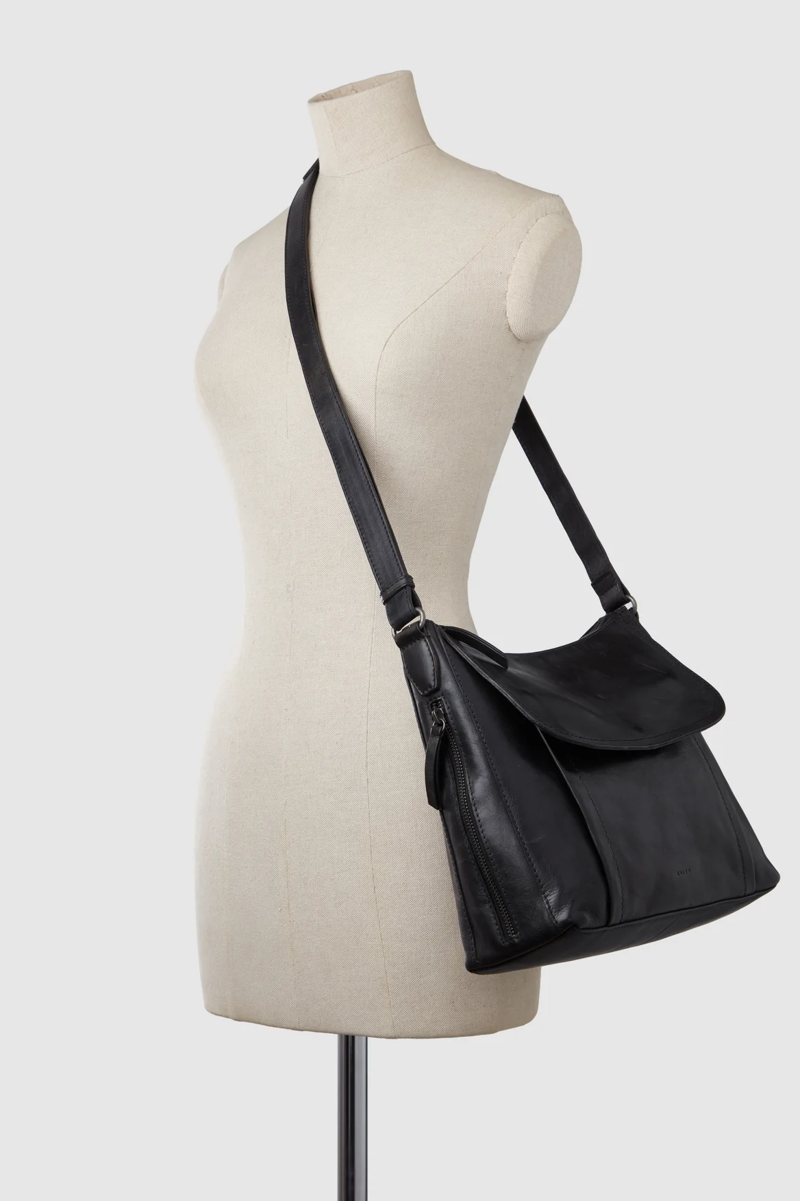 Maya Leather Large Crossbody Bag - Image 5