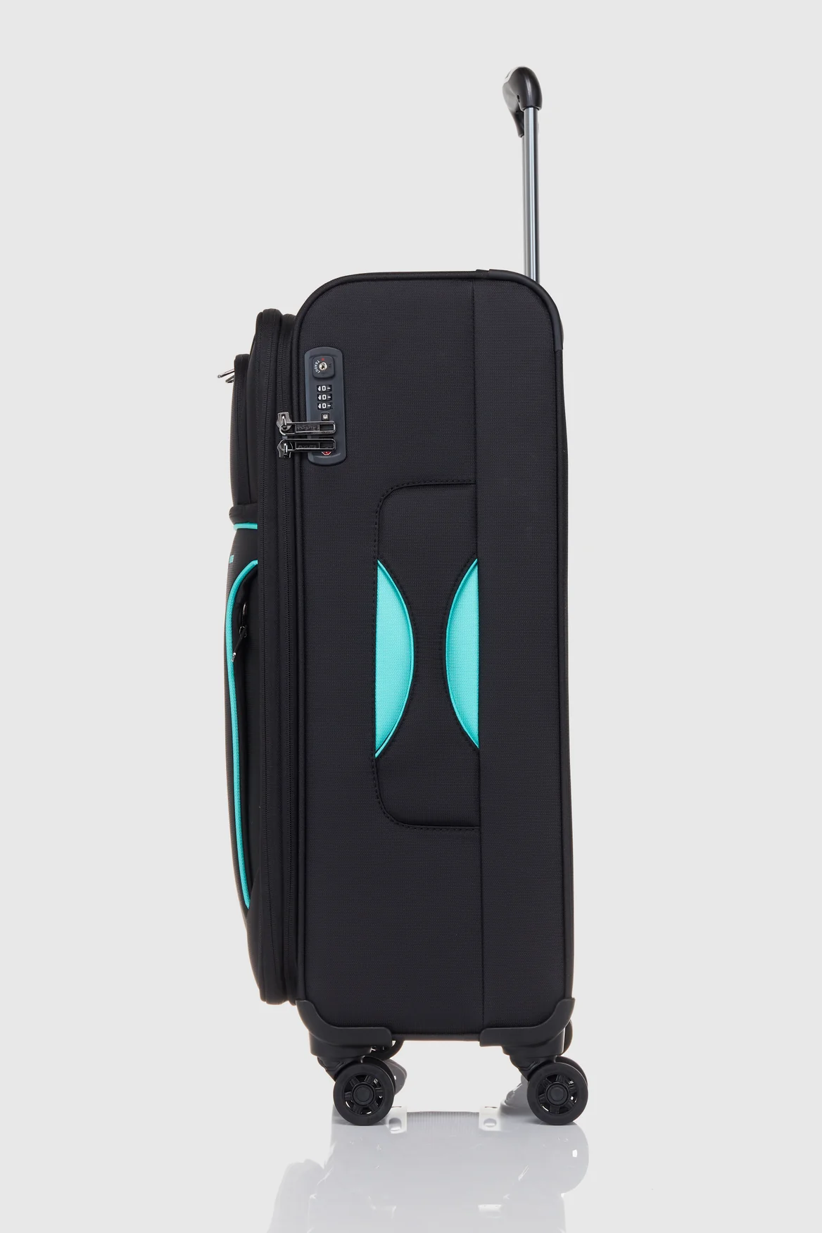 Spin Air 4 72cm Suitcase - Image 2