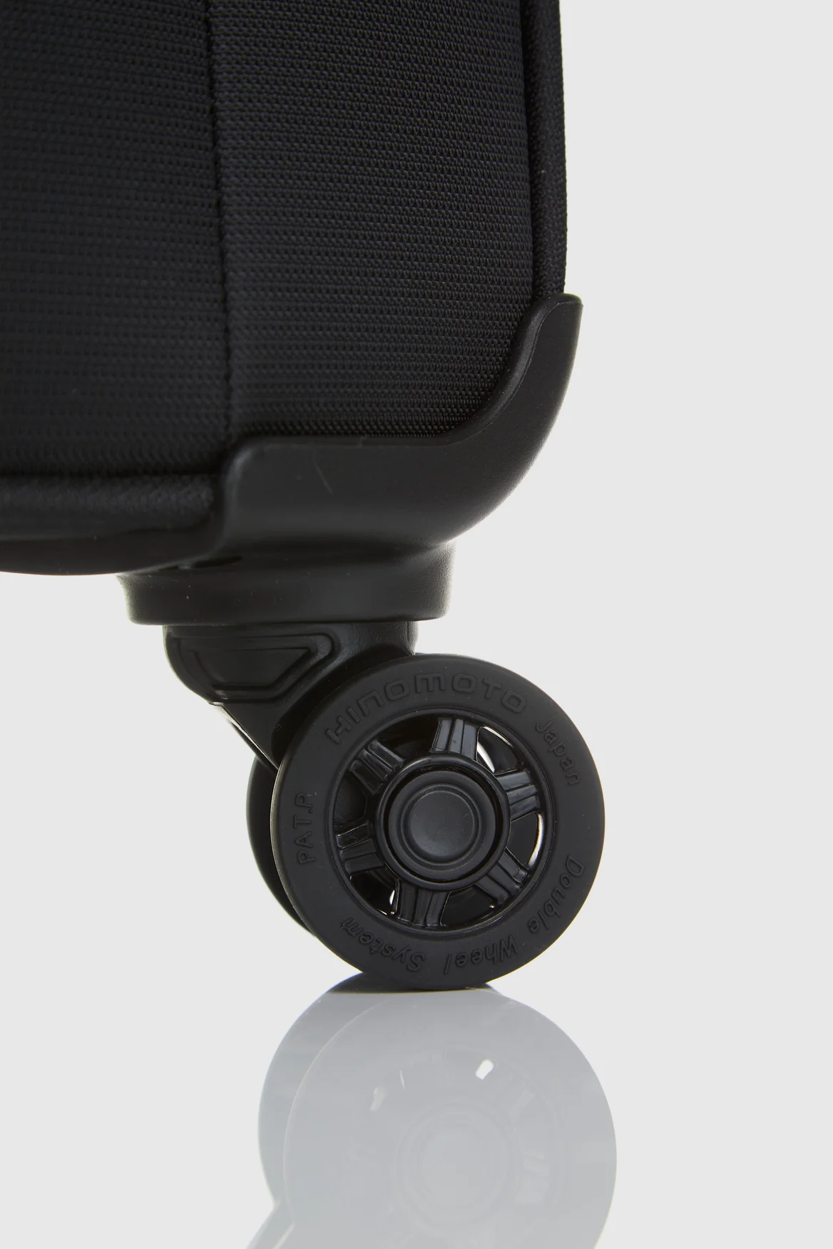 Spin Air 4 83cm Suitcase - Image 6