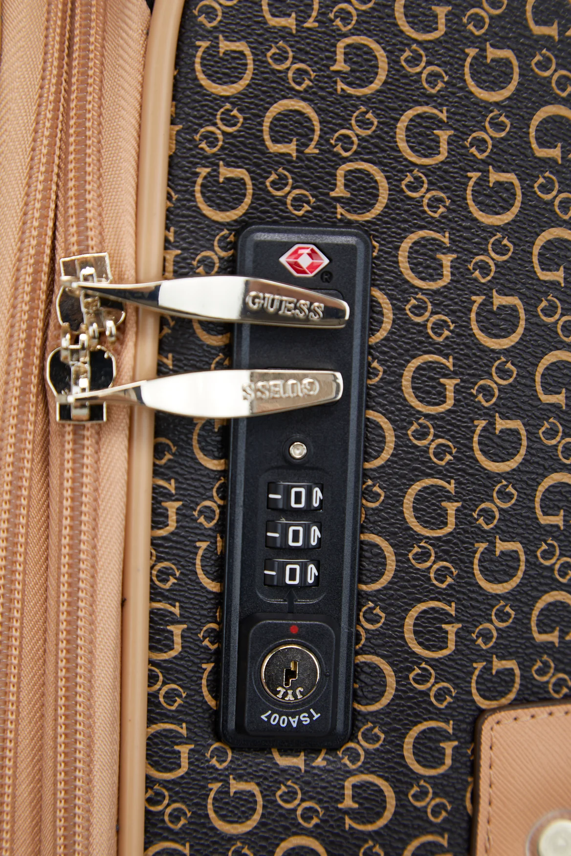 Elisa Check-In 69cm Suitcase - Image 7