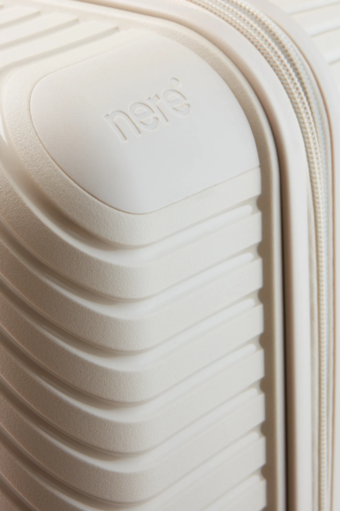 Bondi Carry-On 56cm Suitcase - Image 8