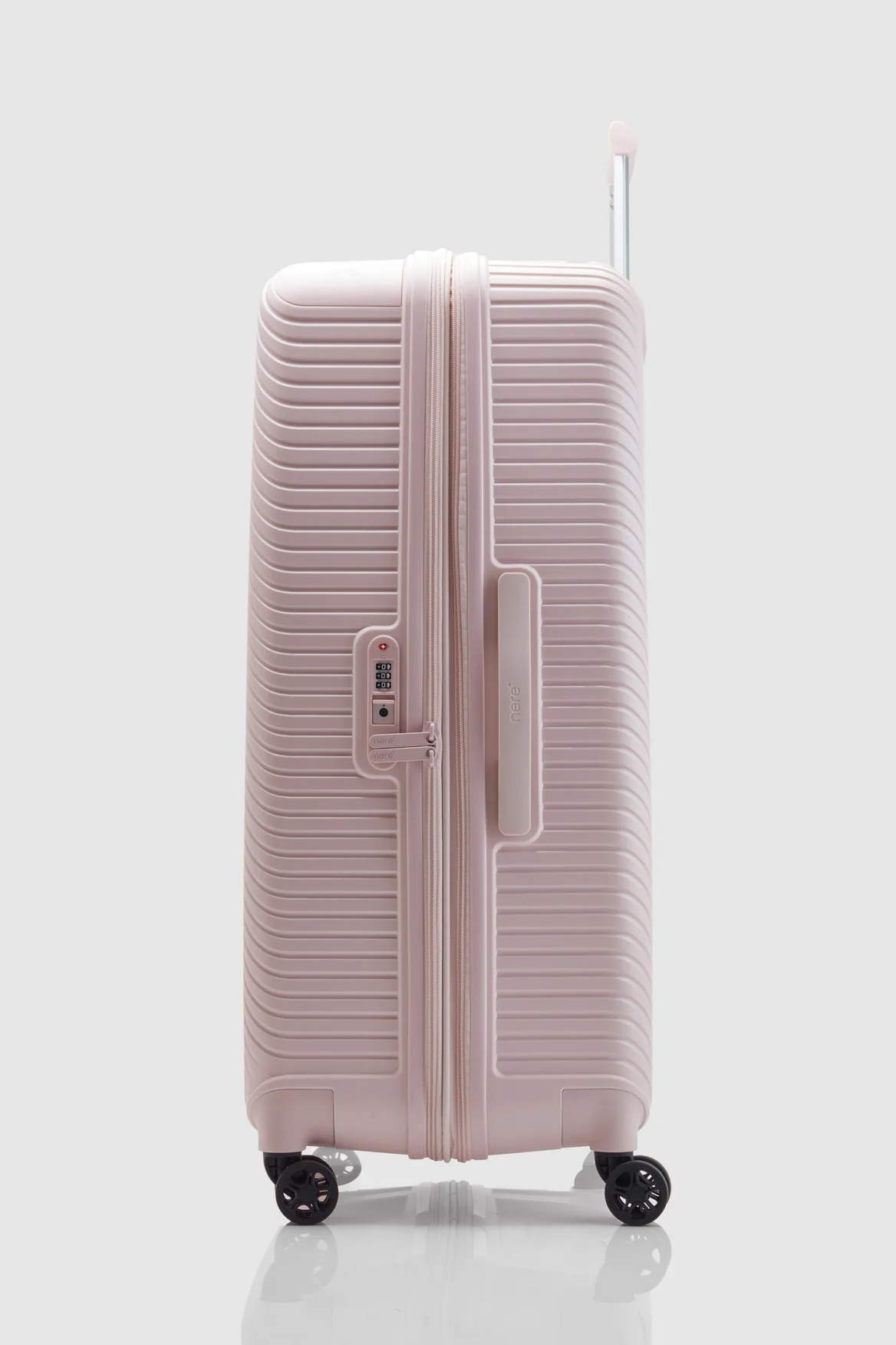 Bondi Check-In 80cm Suitcase - Image 2