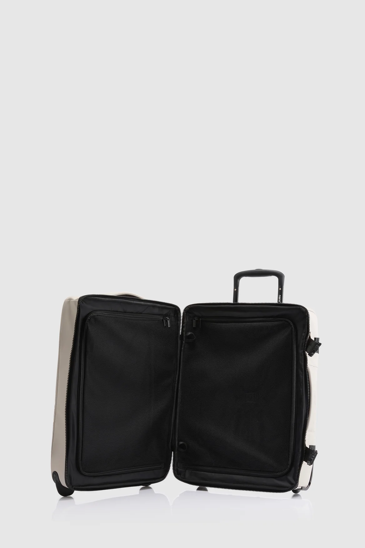 Newtown Carry-On 55cm Wheelbag - Image 3