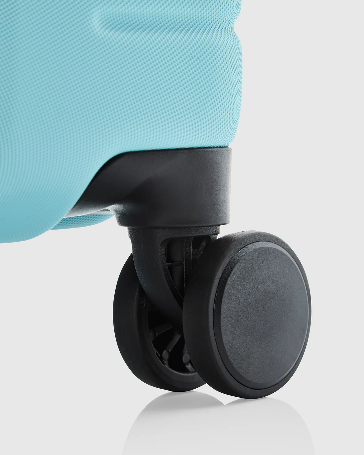 Stori Check-In 65cm Suitcase - Image 6
