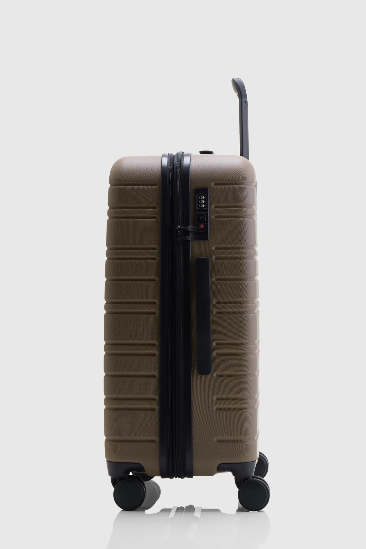 Stori Check-In 65cm Suitcase - Image 2