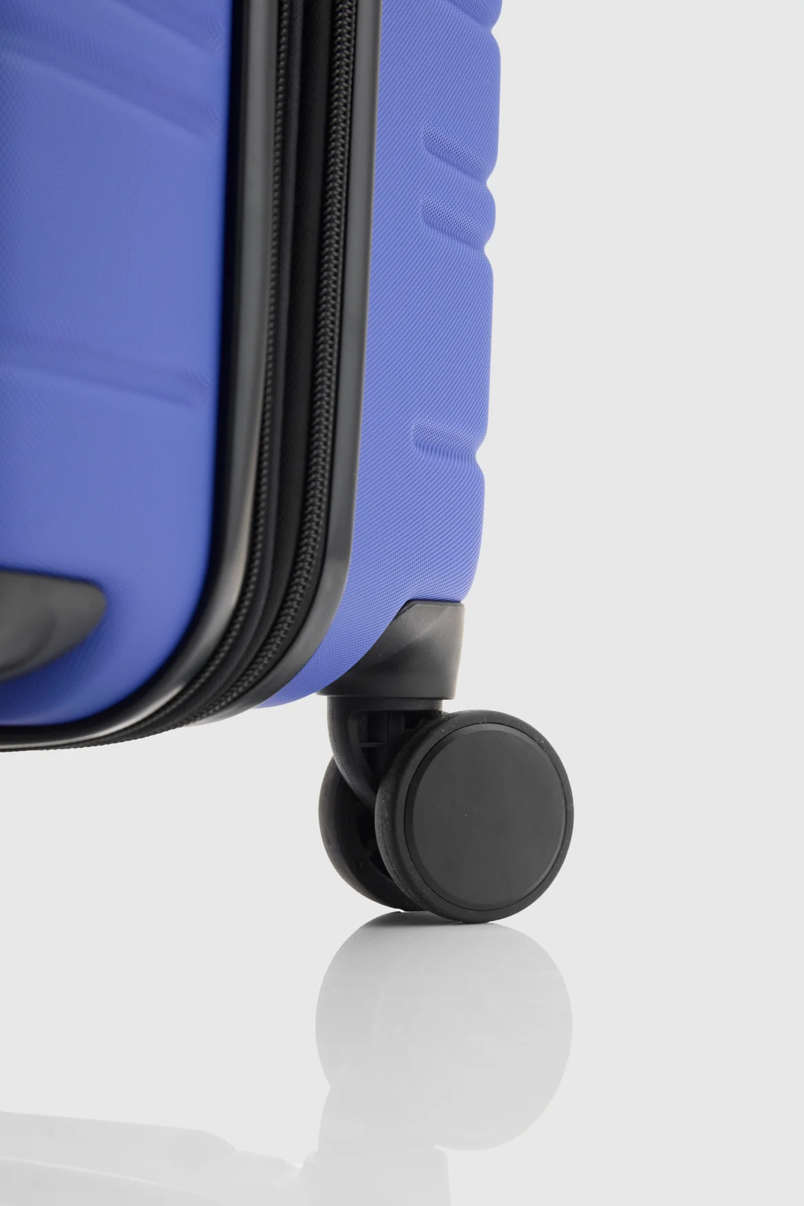 Stori Check-In 75cm Suitcase - Image 6