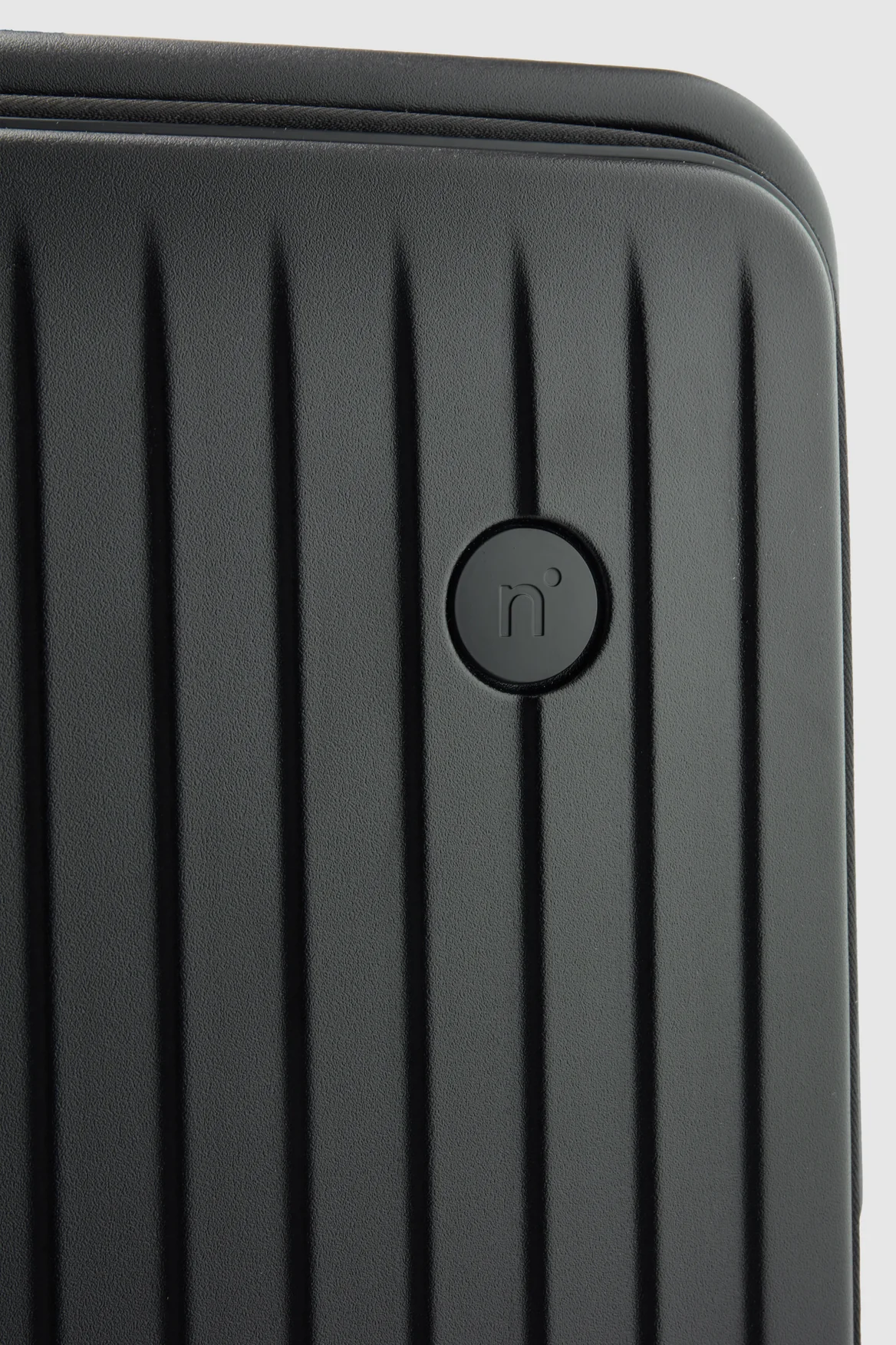 Venture Dual Open 56cm Suitcase - Image 9