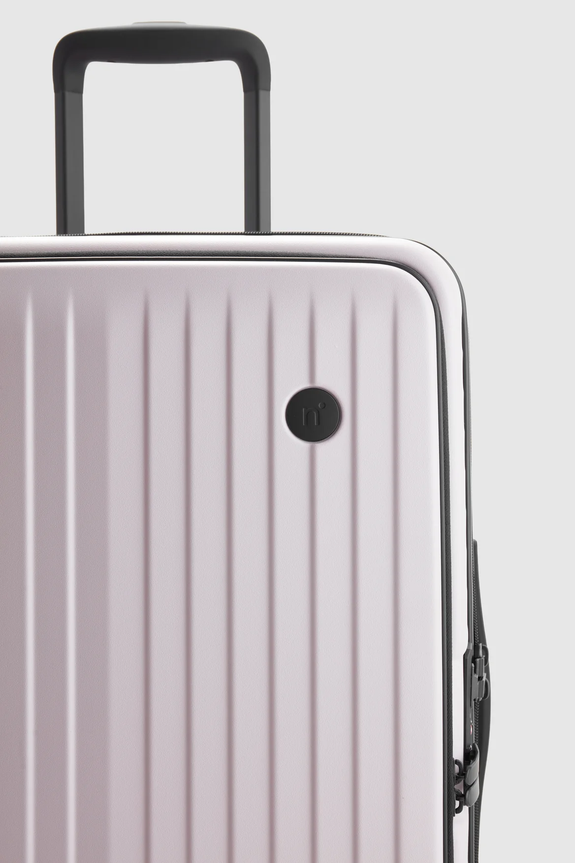 Venture Dual Open 56cm Suitcase - Image 9
