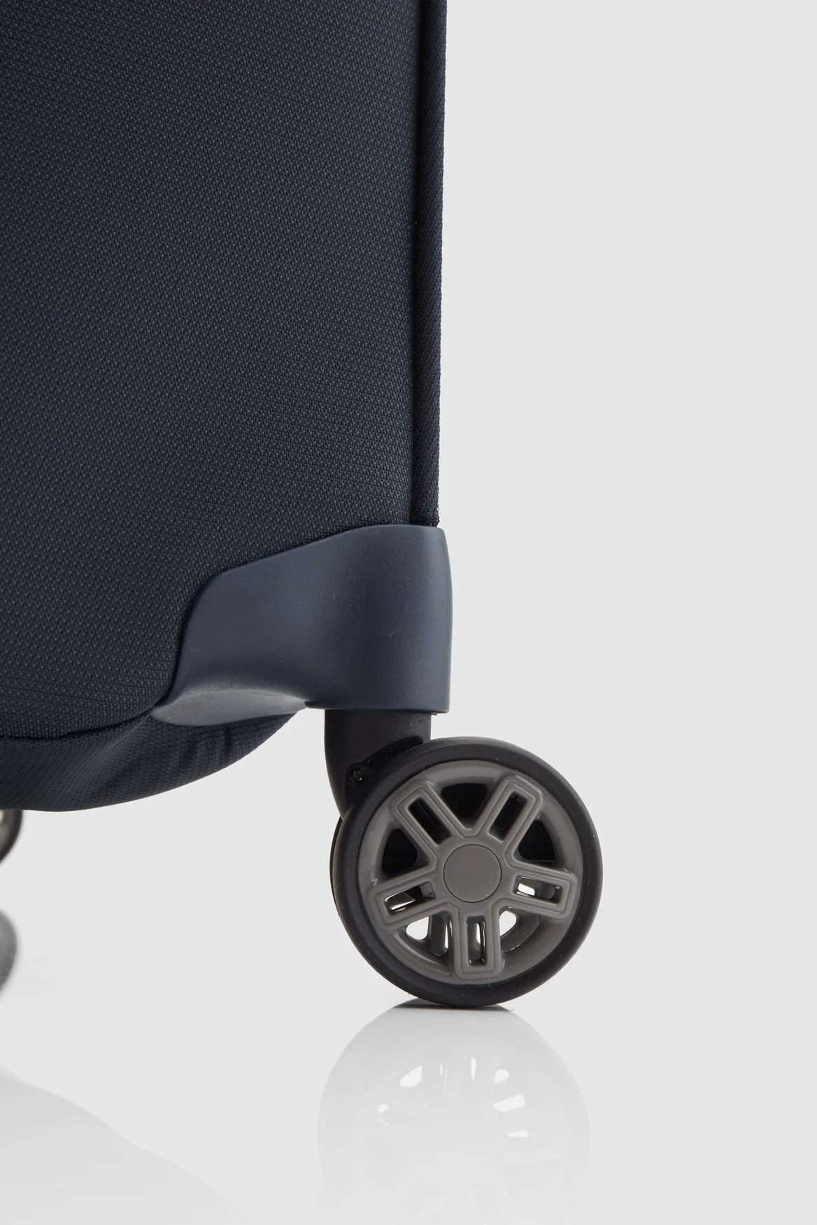 Airea Carry-On 55cm Suitcase - Image 7