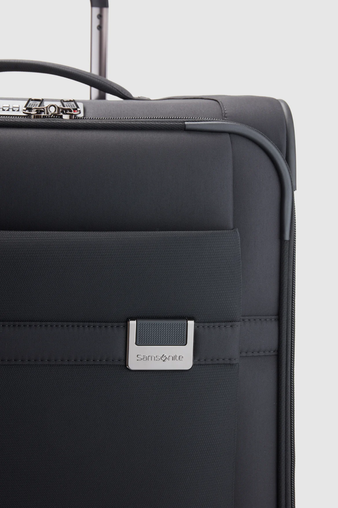 Airea Check-In 78cm Suitcase - Image 8