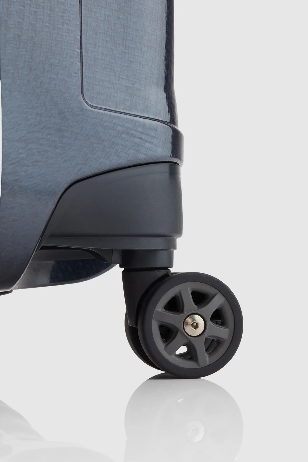 C-Lite Check-In 69cm Suitcase - Image 8