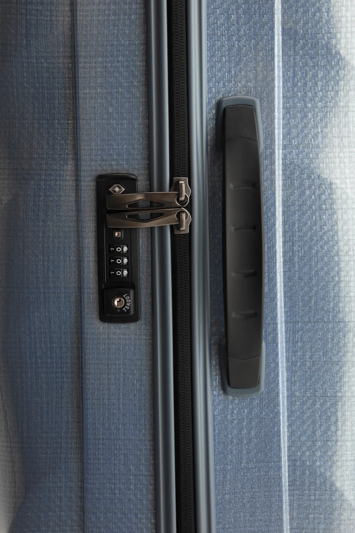 C-Lite Check-In 81cm Suitcase - Image 7