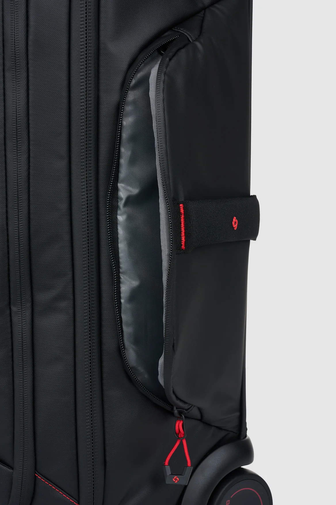 Ecodiver 55cm Wheeled Duffle - Image 8