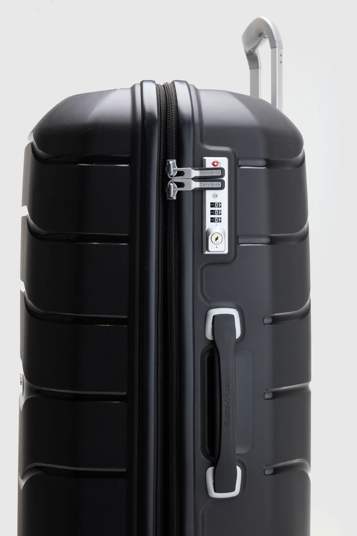 Oc2lite Check-In 68cm Suitcase - Image 8