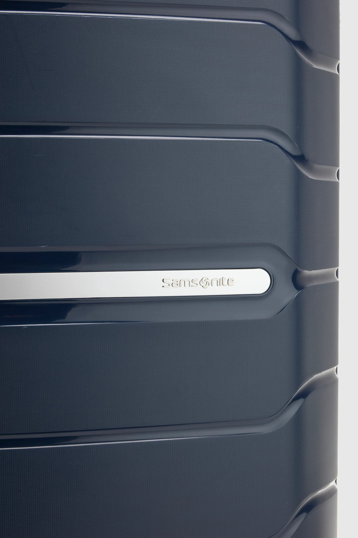 Oc2lite Check-In 75cm Suitcase - Image 9