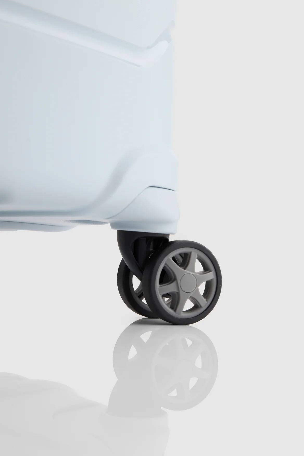 Oc2lite Check-In 75cm Suitcase - Image 6
