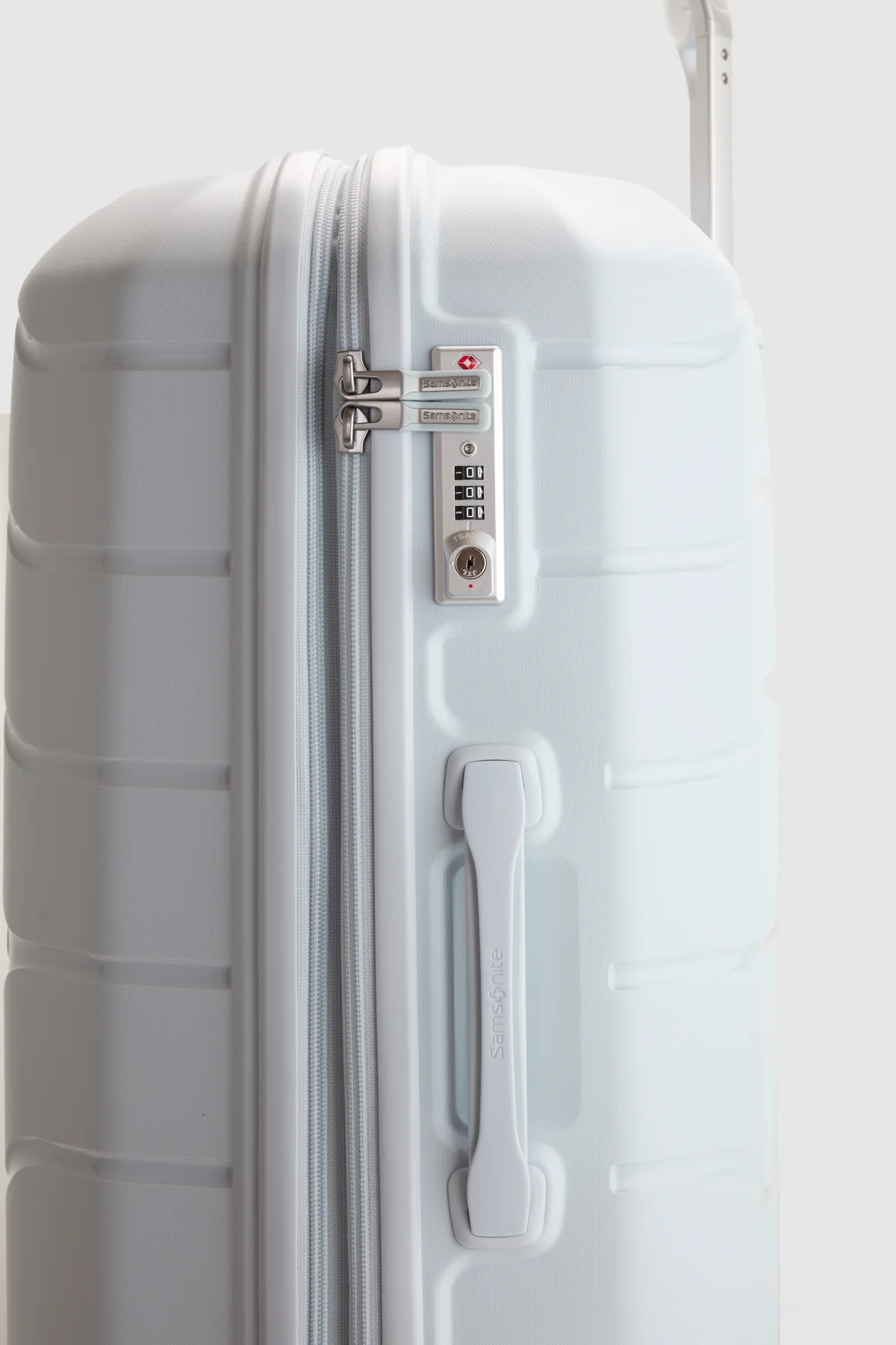Oc2lite Check-In 75cm Suitcase - Image 7
