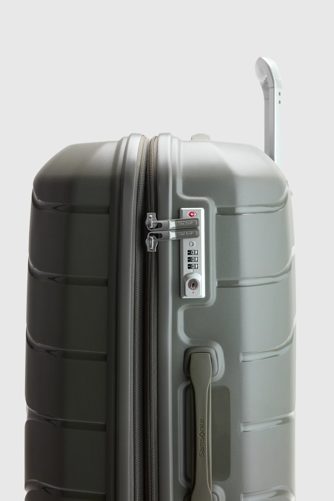 Oc2lite Check-In 75cm Suitcase - Image 7