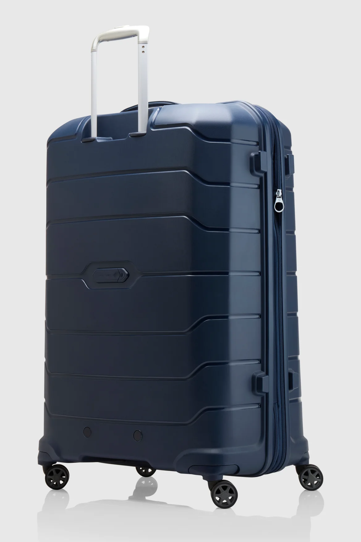 Oc2lite Check-In 81cm Suitcase - Image 5