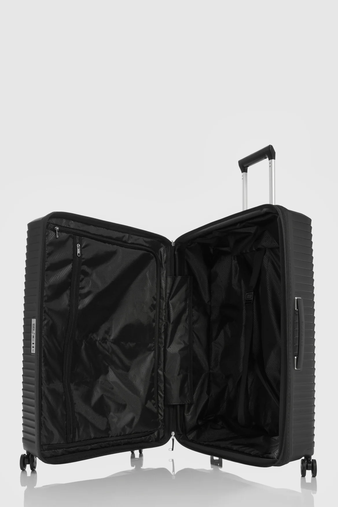 Upscape Check-In 75cm Suitcase - Image 3