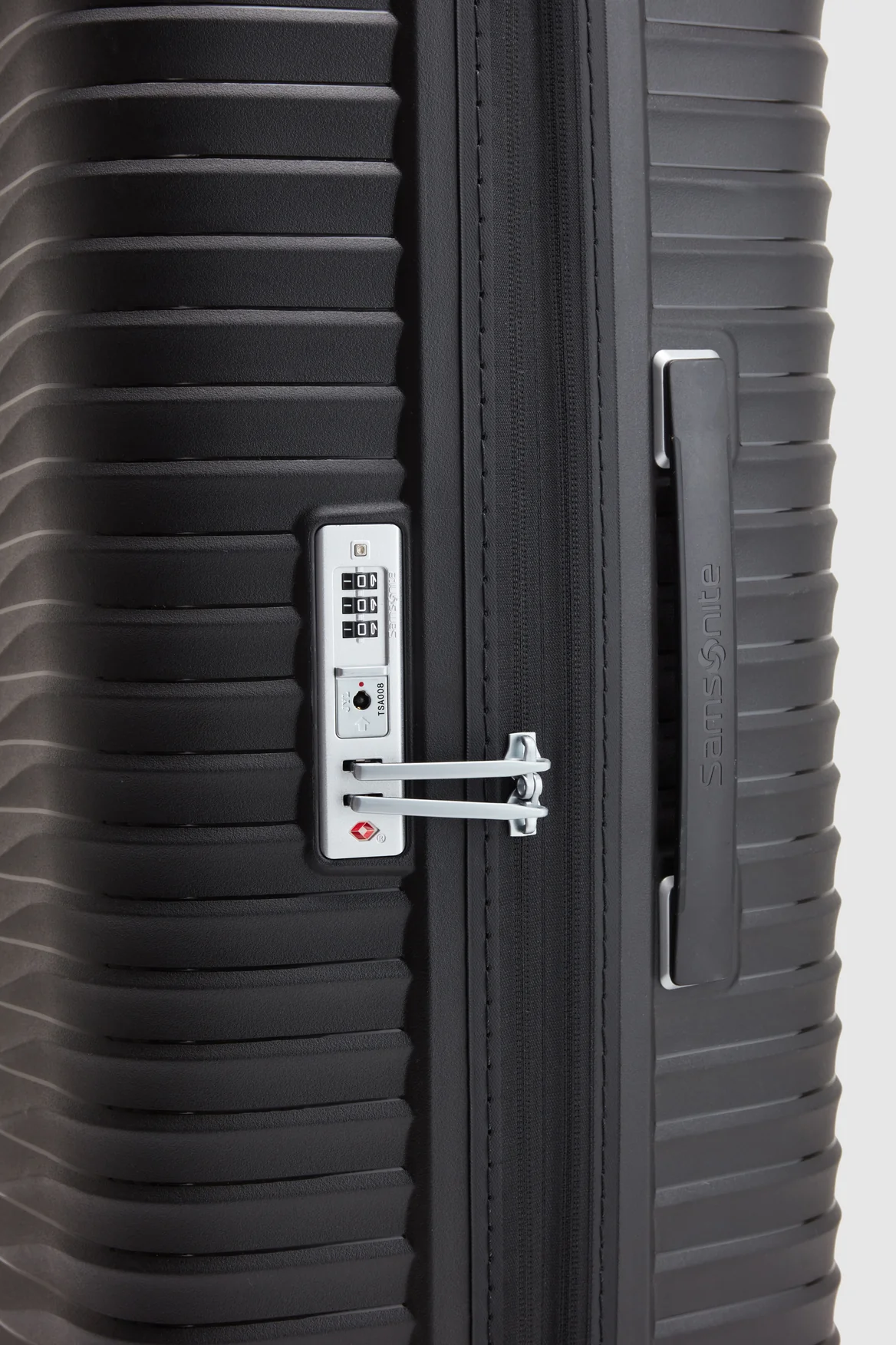 Upscape Check-In 75cm Suitcase - Image 7