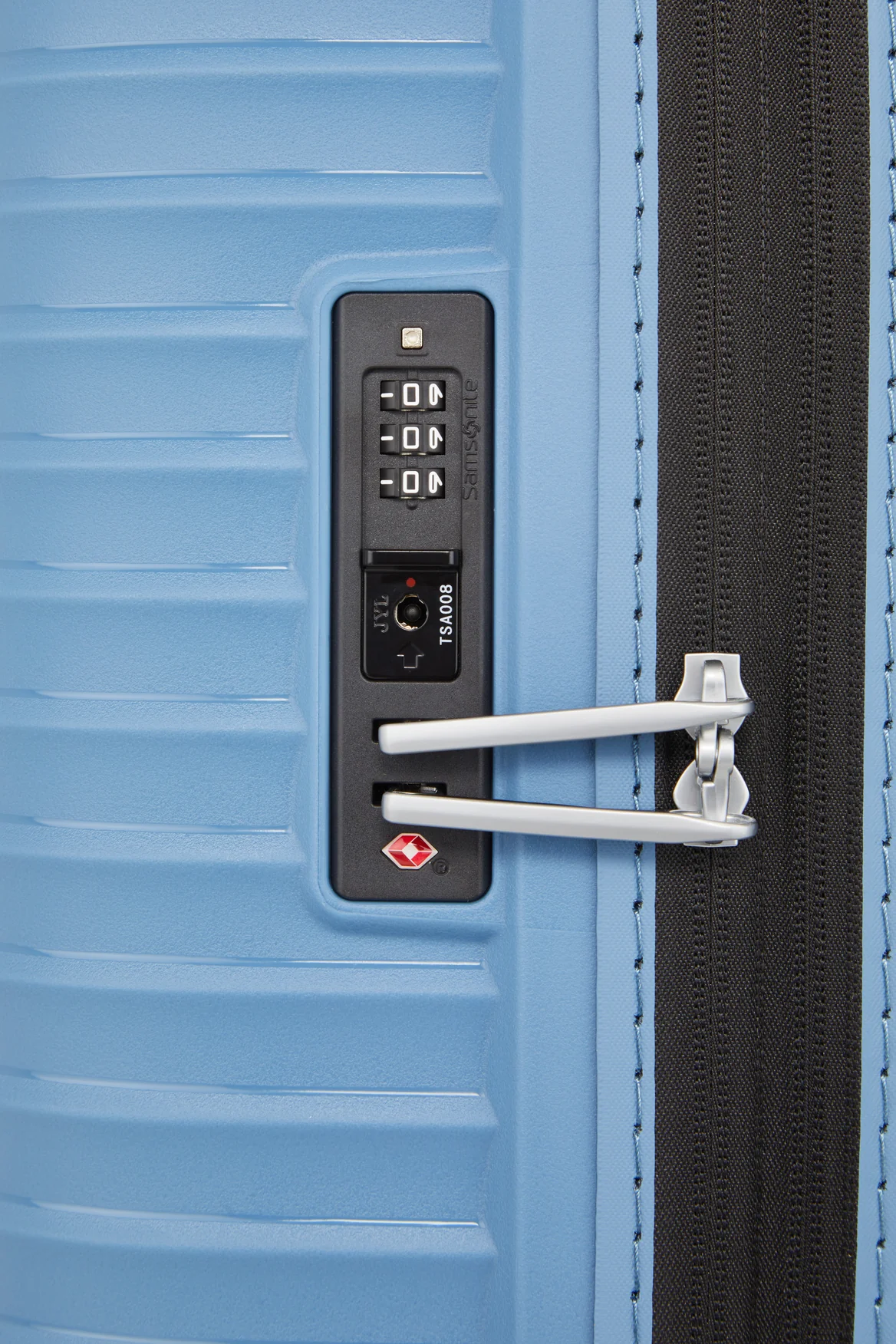 Upscape Check-In 75cm Suitcase - Image 7