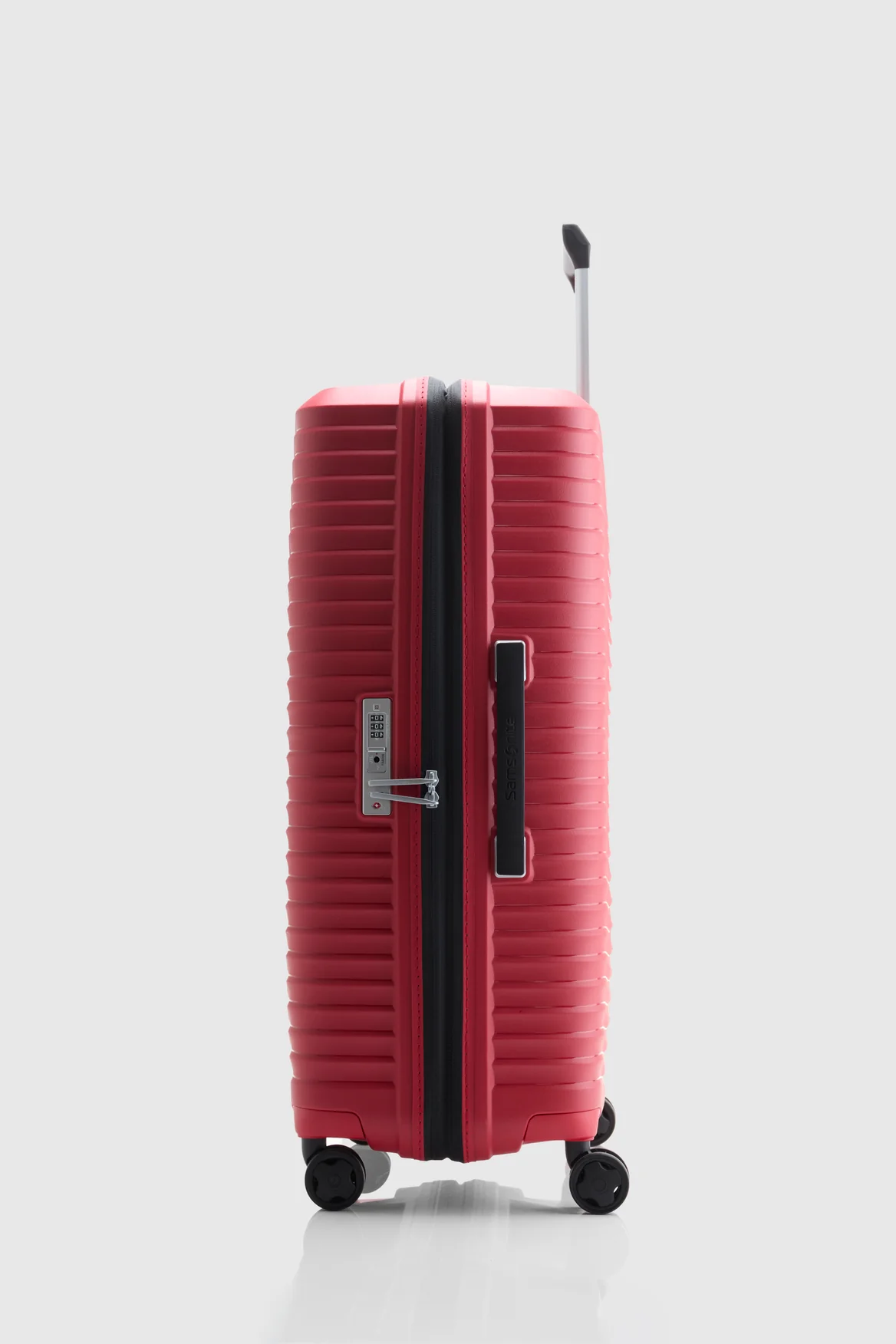 Upscape Check-In 75cm Suitcase - Image 2