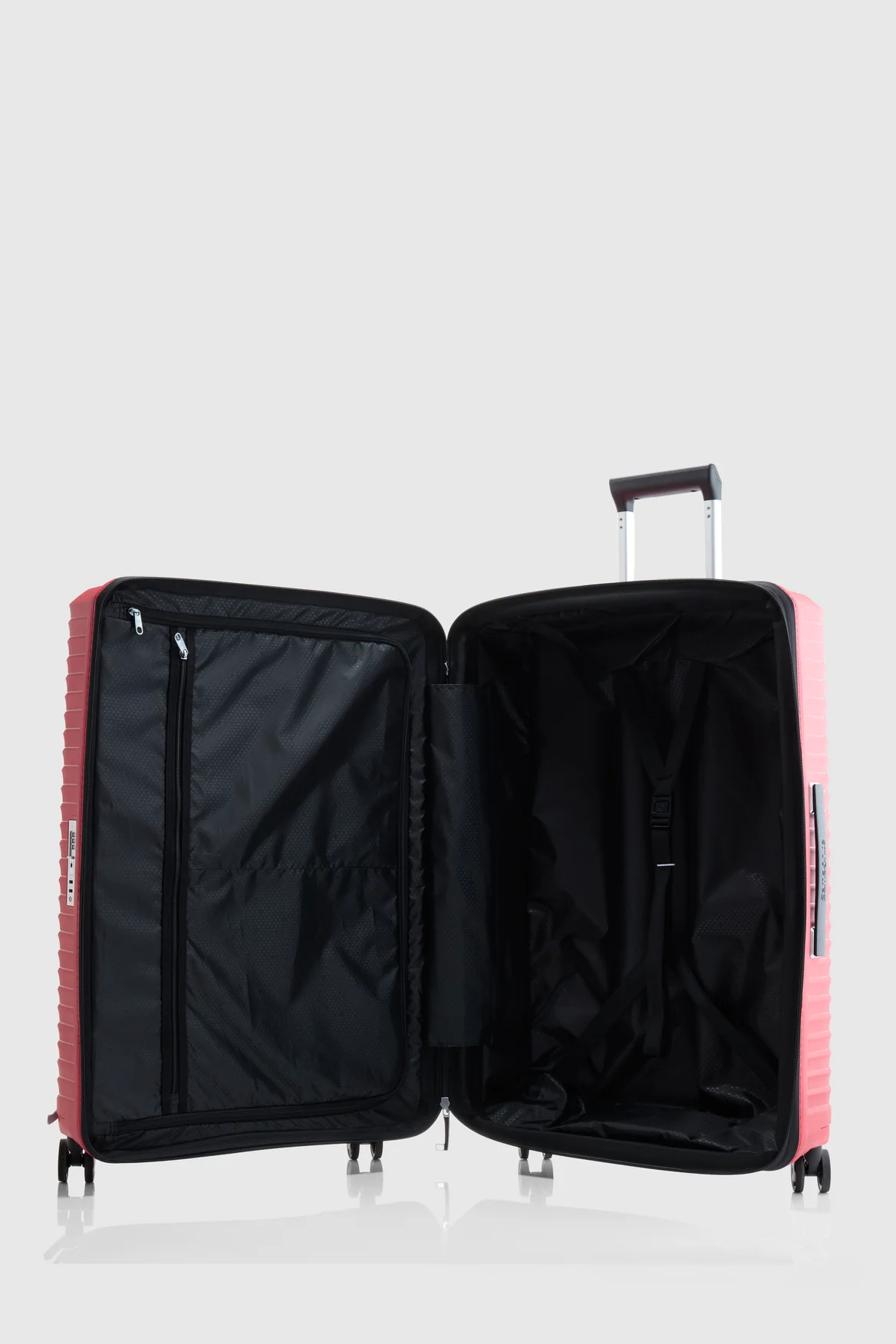 Upscape Check-In 75cm Suitcase - Image 3