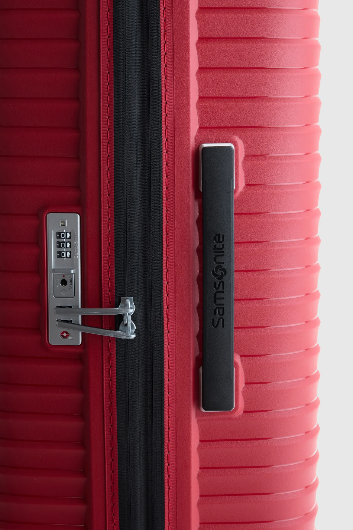 Upscape Check-In 75cm Suitcase - Image 7