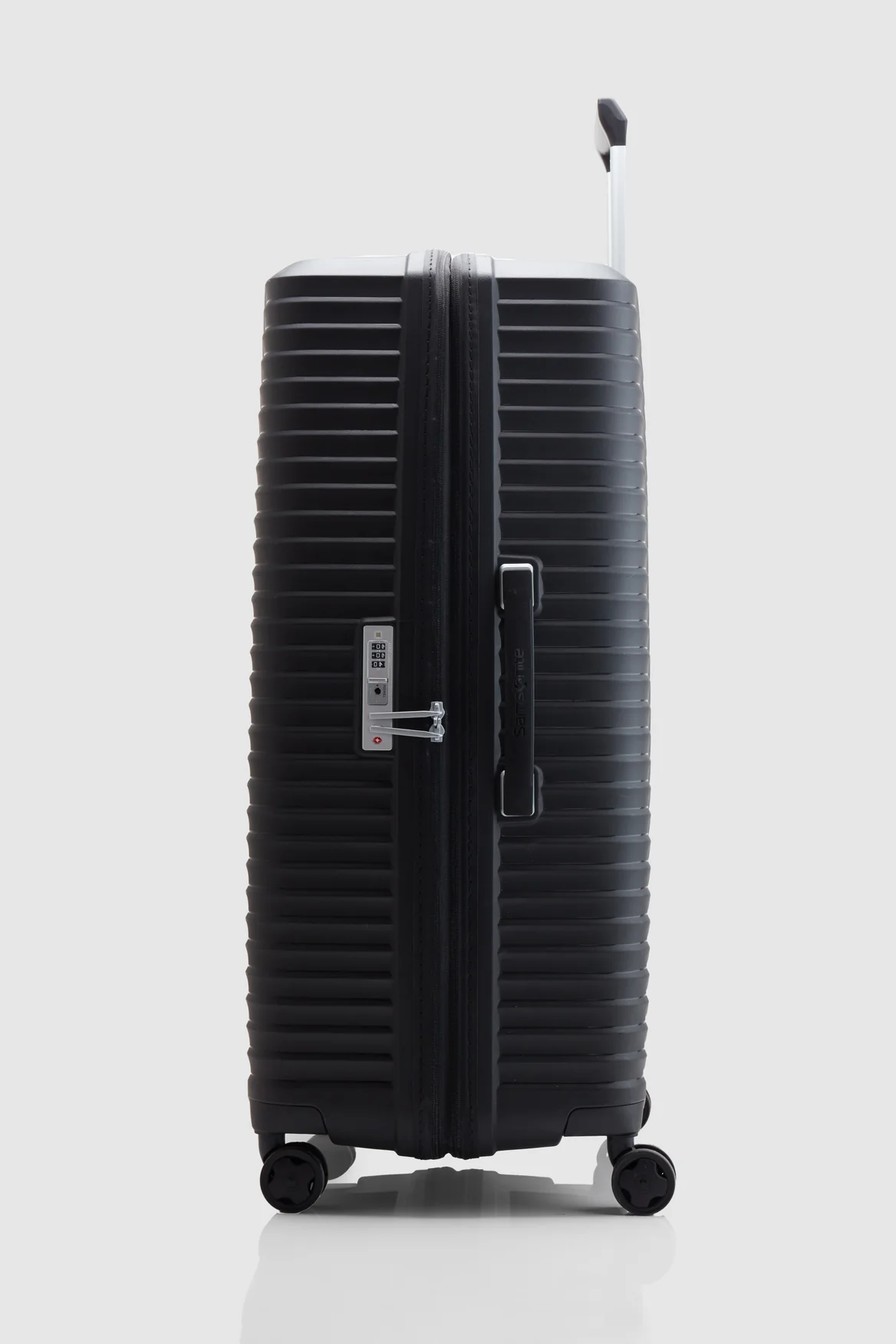 Upscape Check-In 81cm Suitcase - Image 2