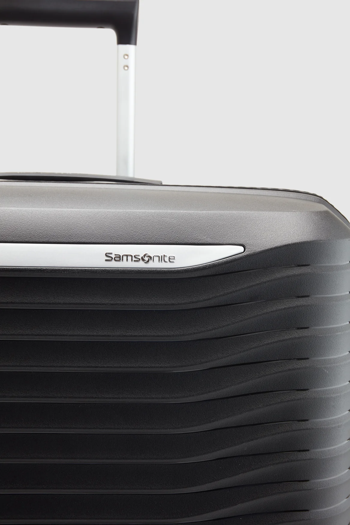 Upscape Check-In 81cm Suitcase - Image 8