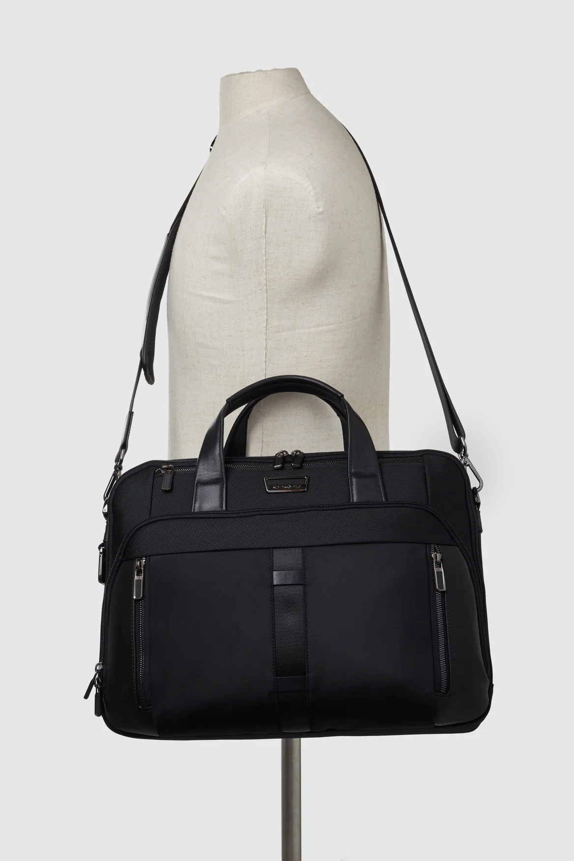Urban-Eye Dlx 15.6" Bailhandle - Image 4